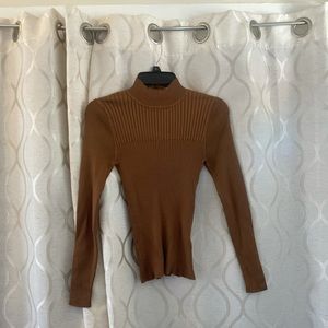Brown Turtleneck Long-sleeve M